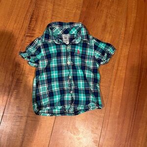 Short sleeve button up